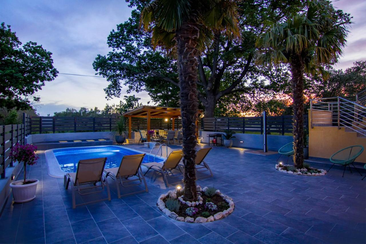 Villa Twins Sukosan With Heated Pool Eksteriør bilde