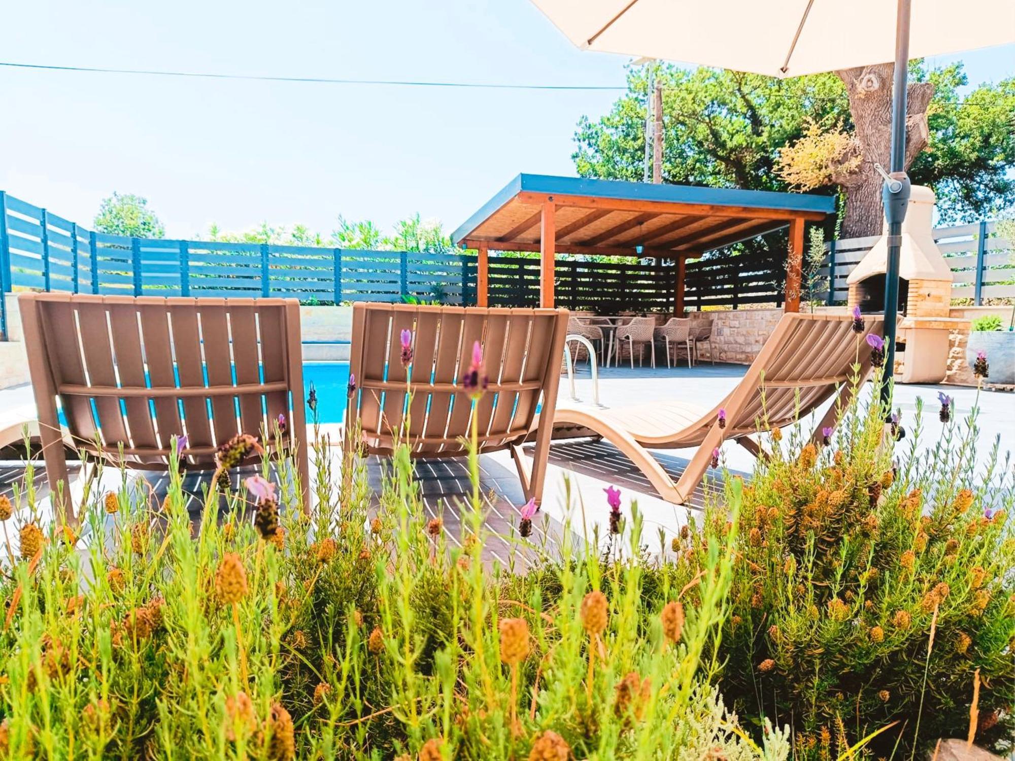 Villa Twins Sukosan With Heated Pool Eksteriør bilde